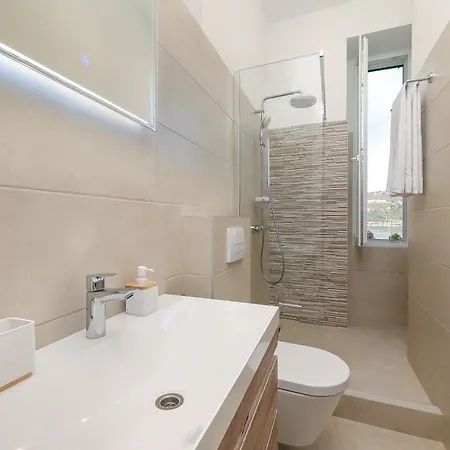 Apartment Luxury Sonja - With Hot Tub, Near Sea, Free Parking
